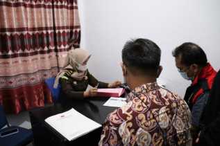 Tersangka Korupsi di RSUD Rohul Diserahkan ke JPU