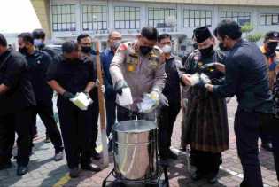 Direktorat Reserse Narkoba Polda Riau menggelar pemusnahan bersama, barang bukti kejahatan narkoba.