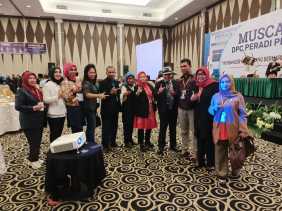 Kemenangan Dewi Septriany Hawa Baru Perubahan di Tubuh Peradi Pekanbaru