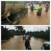 Pangkalan Sumbar Banjir, Lalu Lintas Lumpuh