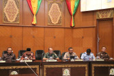 Kepala Seksi Ideologi, Politik, Keamanan dan Pertahanan Bidang Intelijen Kejaksaan Tinggi Riau Hadiri Rapat Paripurna DPRD Provinsi Riau