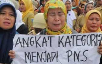 Revisi UU ASN Memungkinkan Honorer Diangkat Jadi PNS