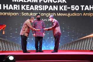 Gubernur Riau Hibahkan Tanah kepada ANRI
