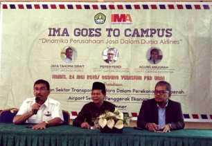 Sambangi FEB Unri, IMA Goes to Campus Bahas Dinamika Perusahaan Jasa Dalam Dunia Airlines