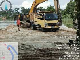 Penambangan Pasir Ilegal di Kecamatan Tambang Kampar Bebas Beroperasi, Kok Bisa?