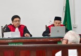 Ketua LAMR dan Sejumlah Tokoh Riau Hadiri Sidang Perdana Tokoh Pers Rida K Liamsi, Manajemen Riau Pos Group Tak Muncul