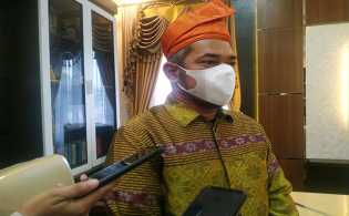 Ketua DPRD Pekanbaru  Direkomendasikan BK untuk Dipecat