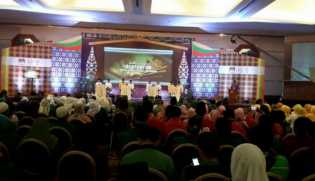 Debat Publik Cagub-Cawagub Riau ke-2 Diwarnai Sorak Lanjutkan dan Ganti Gubernur