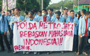 Sejumlah Aktivis Mahasiswa Ditahan, BEM UR Tolak Sikap Represif Aparat Lewat Aksi Solidaritas