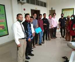 Pemkab Rohul 'Tumbang' Digugat Mahasiswa. 