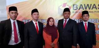 Lima Pimpinan Bawaslu Kampar Resmi Dilantik