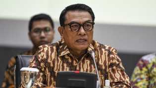 Istana Buka Suara Soal Prajurit TNI AU Injak Kepala di Papua