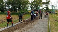 TNI dan Warga Bersatu Bangun Desa, Jalan Jimbar–Derak Disiapkan untuk Dicor