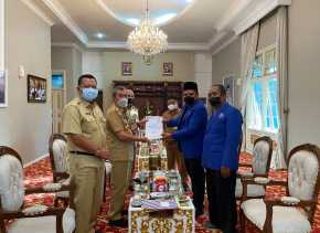 Ketua K SPSI Dumai Dukung Ketua K SPSI Riau Temui Gubri Sampaikan Aspirasi Kenaikan Upah UMP dan UMK
