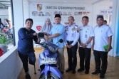 Walikota Pekanbaru H. Agung Nugroho Menyerahkan Bantuan Motor Kepada Ayah Disabilitas Karena Motornya Dicuri Saat Parkiran