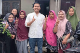 Fadel caleg DPRD Riau berusia 25 tahun sukses mengalahkan incumbent 2 periode, Ade Hartati dengan perolehan suara yang signifikan.