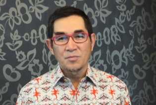Hamdan Zoelva Imbau Pemerintah tak Lagi Buat Omnibus Law