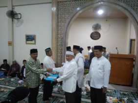 Safari Ramadhan di Masjid Nurul Jannah, Ketua DPRD Pekanbaru Beri Bantuan
