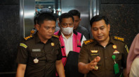 PENETAPAN DAN PENAHANAN TERSANGKA BARU PENANGANAN KASUS DUGAAN TINDAK PIDANA KORUPSI PENGGUNAAN DANA PDAM KOTA MAKASSAR UNTUK PEMBAYARAN TANTIEM DAN BONUS/JASA PRODUKSI TAHUN 2017 S.D TAHUN 2019