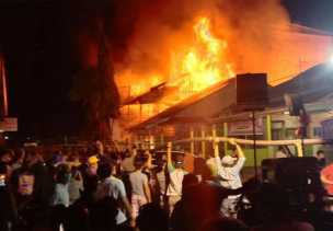 Empat Rumah Warga Bagansiapiapi Hangus Dilalap Si Jago Merah
