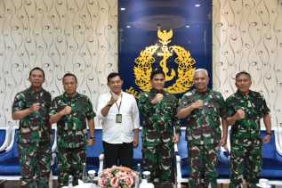 Dalam Rangka Sosialisasi Organisasi,  Jaksa Agung Muda Pidana Militer Melakukan   Kunjungan ke Kasal TNI Angkatan Laut