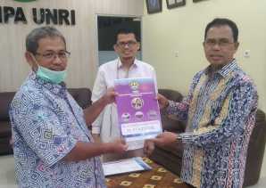 Dekan FMIPA Unri Serahkan SK Pengangkatan Koordinator Prodi S1 Statistika Periode 2020-2024