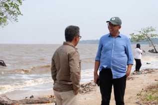 Kunjungi Kawasan Ekowisata, Pj Bupati Inhil Sebut Pantai Solop Sangat Menarik