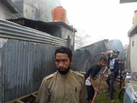 Travo Mesin Las Meledak, Gudang Raja Sofa dan 1 Unit Rumah di Kubang Jaya Siak Hulu Terbakar
