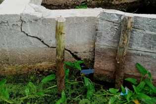 Hitungan Bulan Proyek Drainase 1,5 M Sudah Retak-retak, Kadis PUTR Rohil Bungkam