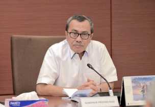 Gubernur Riau Syamsuar Hadiri Rakornas Investasi 2020