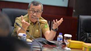 Syamsuar Gubernur Riau Wajib Memberikan Solusi Untuk Pengusaha Galian C
