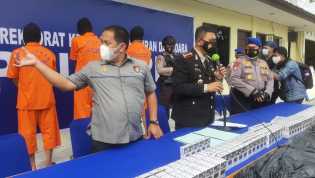Tiga Pelaku Penyelundup 230 Ribu Batang Rokok Ditangkap Polairud