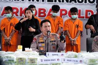 Terbesar Dalam Sejarah Pengungkapan Narkoba Oleh Polda Riau, Berhasil Amankan 276 Kg Sabu dan Bekuk 5 Pelaku.