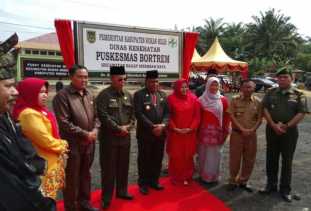 Wabup Resmikan Puskesmas Bortrem di Rohil