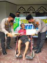 Lagi! Jumat Barokah, Polsek Tambang Berbagi Sembako Kepada 5 Warga Kurang Mampu di Kampa