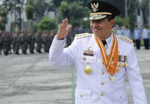 Gubri Instruksikan ASN dan THL Kenakan Pakaian Melayu