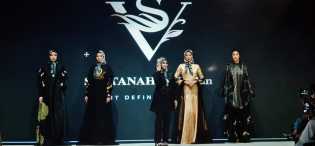 Desainer muda asal Riau, Viviana Hanifa Tampil di Panggung Megah Bersama Para Model Cantik