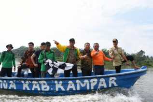 Pacu Sampan Muara Uwai Dibuka Bupati Kampar