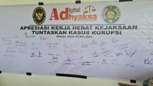 Ketua Komisi Kejaksaan RI Barita Simanjuntak turut bangga atas hasil survei yang direlis LSI