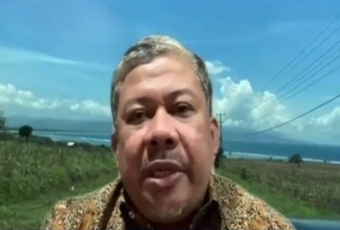 Fahri Hamzah Minta Presiden Jokowi Tertibkan Menteri yang Sibuk Kampanye Fahri Hamzah Minta Presiden Jokowi Tertibkan Menteri yang Sibuk Kampanyei