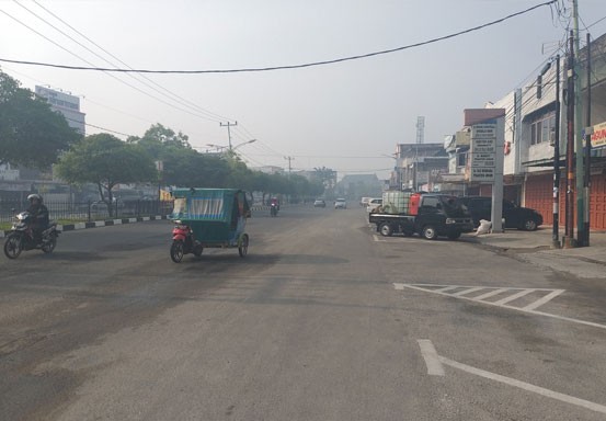 Kota Dumai Mulai Diselimuti Asap, Jarak Pandang Menurun Kota Dumai Mulai Diselimuti Asap, Jarak Pandang Menuruni