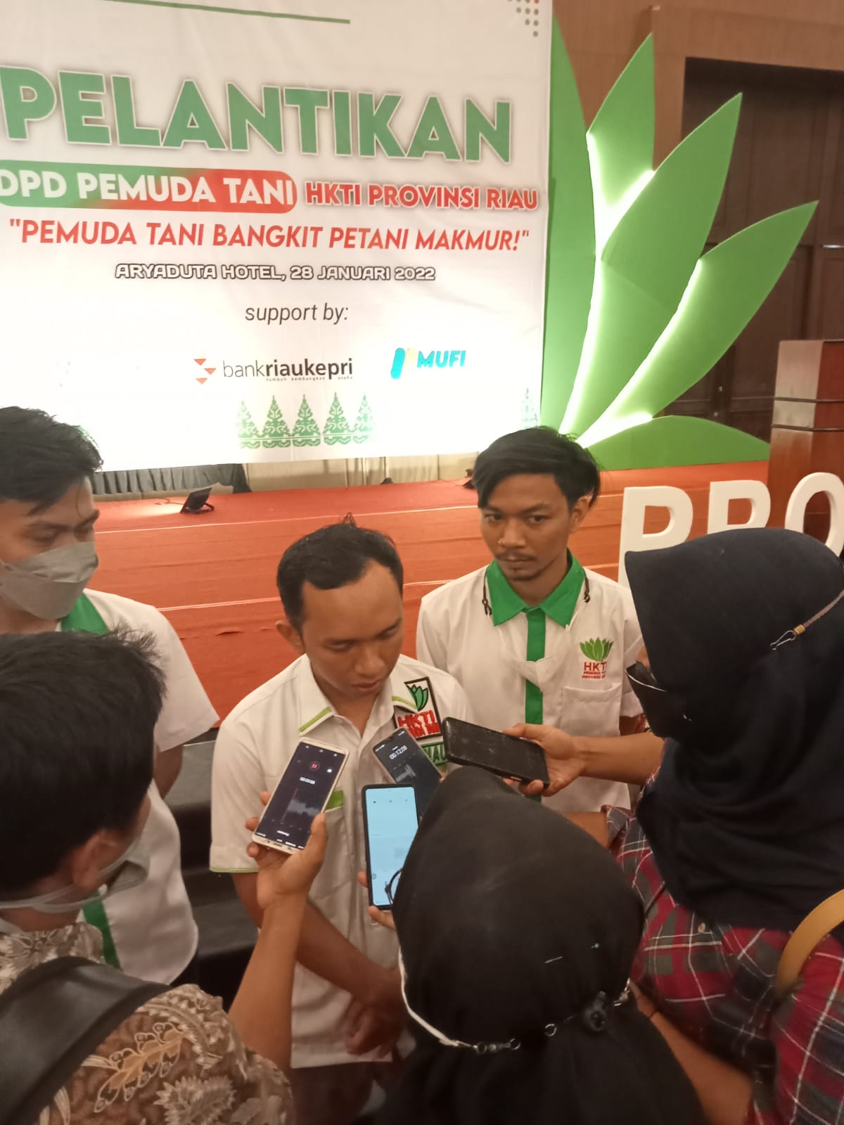 Ketua Umum HKTI Rina Saadah Lantik Dewan Pengurus Daerah Pemuda Tani Pekanbarui