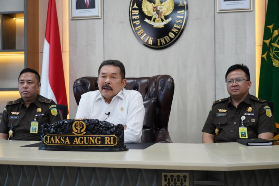 Jaksa Agung Burhanuddin memberikan pengarahan pada Acara Kunjungan Kerja Virtual dalam rangka menyambut Hari Raya Idul Fitri 1444 H. Jaksa Agung Burhanuddin memberikan pengarahan pada Acara Kunjungan Kerja Virtual dalam rangka menyambut Hari Raya Idul Fitri 1444 H.i