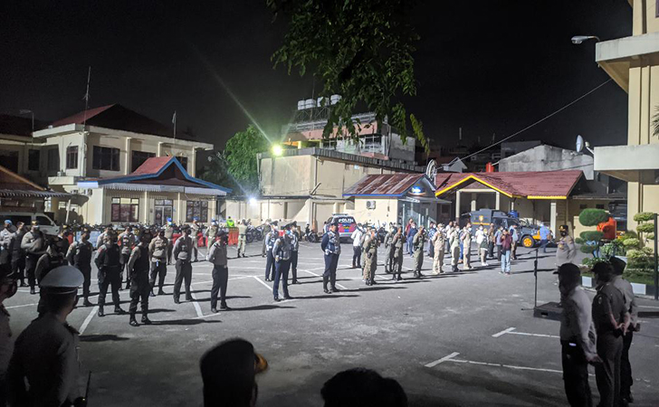 Kapolresta Pekanbaru Minta Petugas Humanis namun Tegas saat Razia PPKM Kapolresta Pekanbaru Minta Petugas Humanis namun Tegas saat Razia PPKMi