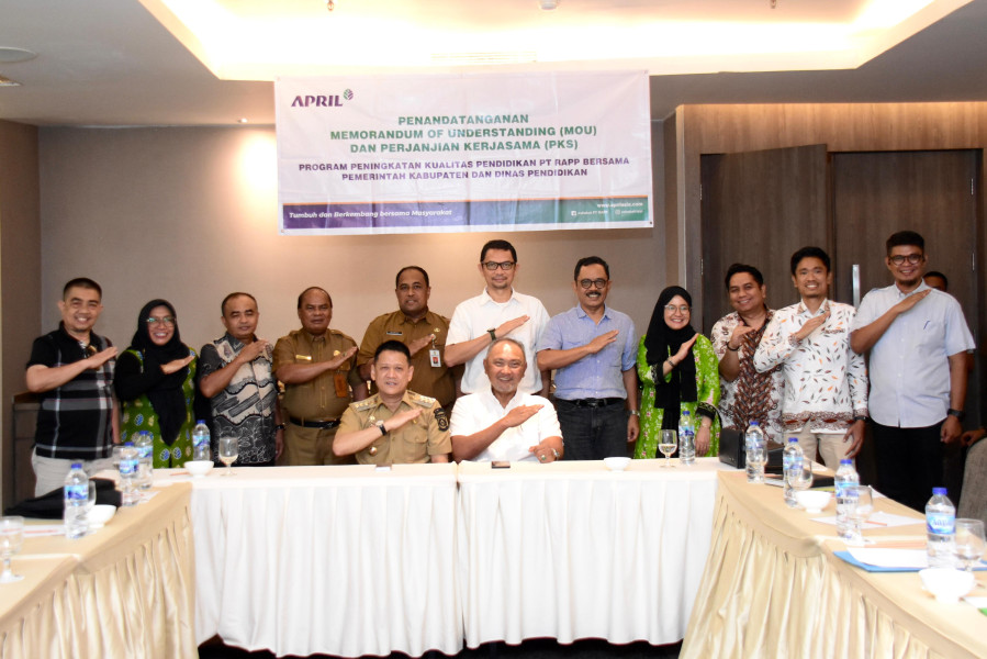 Tingkatkan Kualitas Pendidikan, Pj Bupati Kampat Lakukan Kerjasama Dengan PT RAPP. Tingkatkan Kualitas Pendidikan, Pj Bupati Kampat Lakukan Kerjasama Dengan PT RAPP.i