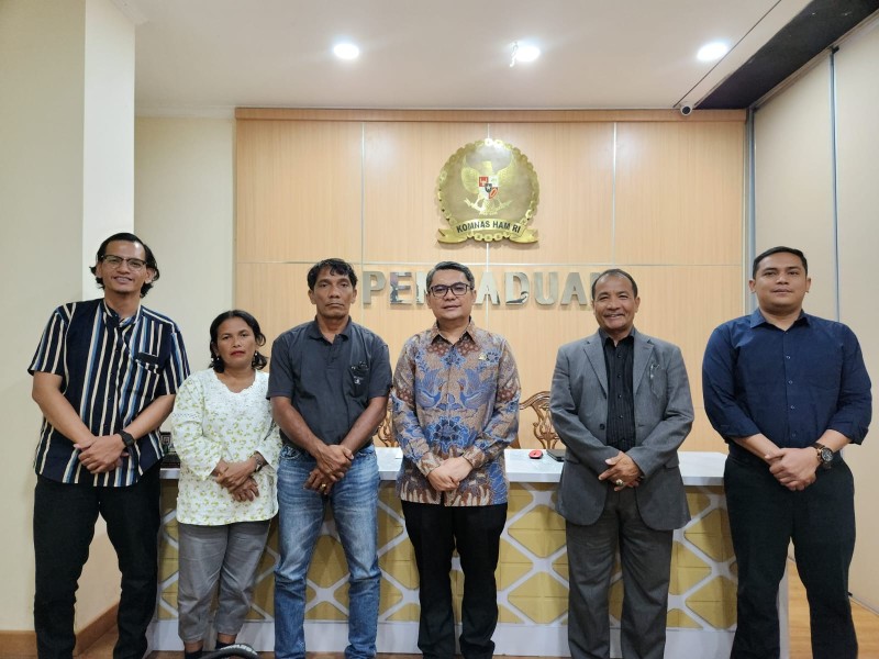 Keluarga Alm. Prada Josua Lumban Tobing Temui Komnas HAM, Minta Proses Hukum Transparan Keluarga Alm. Prada Josua Lumban Tobing Temui Komnas HAM, Minta Proses Hukum Transparani