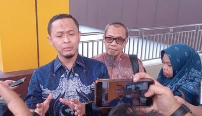 Operasi Bedak di Balik Bopeng Birokrasi Pekanbaru Operasi Bedak di Balik Bopeng Birokrasi Pekanbarui