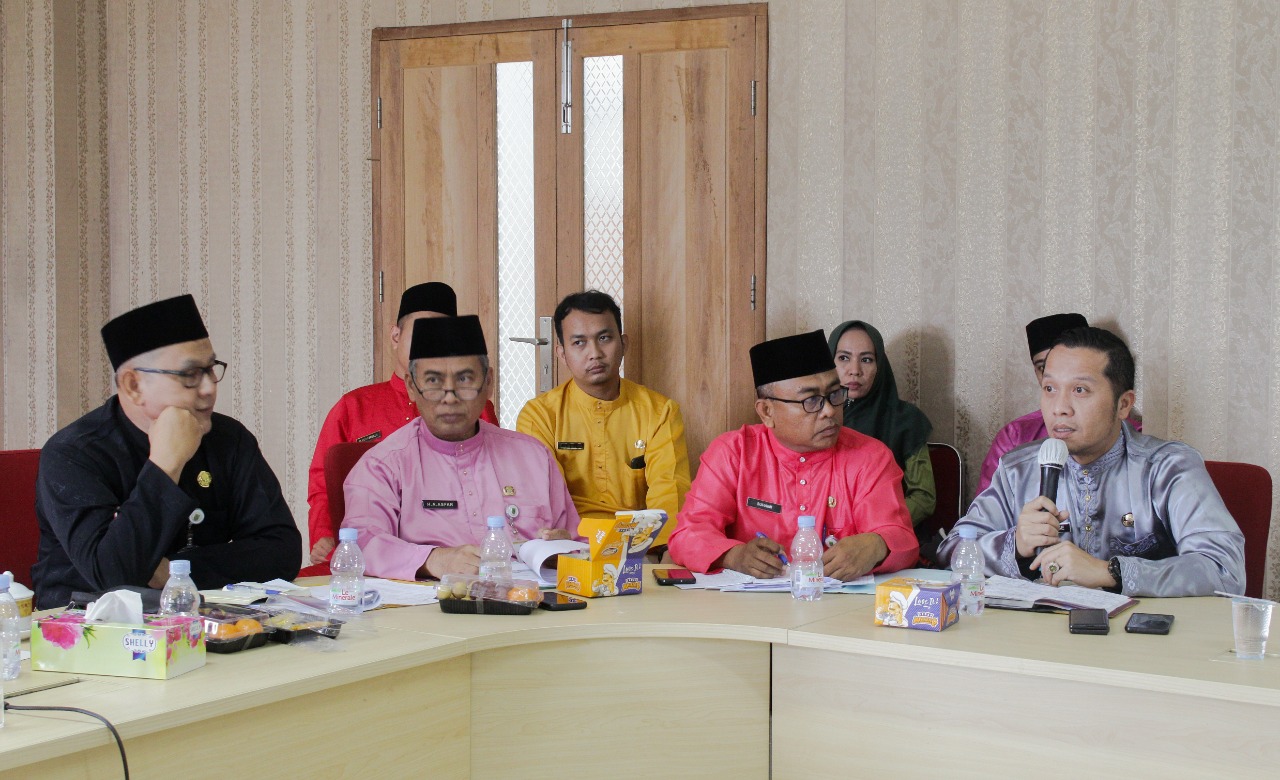 Ombudsman Riau Gelar Sosialisasi Bersama Pemkab Rohil Ombudsman Riau Gelar Sosialisasi Bersama Pemkab Rohili
