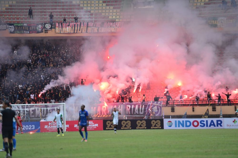 Dispora akan Hitung Kerugian Kerusakan Stadion Utama Riau Dispora akan Hitung Kerugian Kerusakan Stadion Utama Riaui