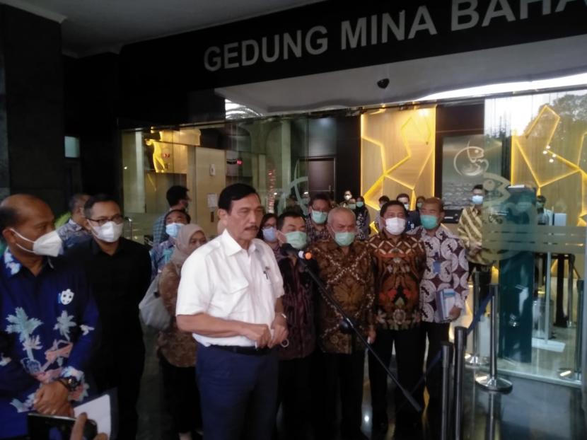 Evaluasi Kebijakan Ekspor Benih Lobster, Luhut: Ada Monopoli